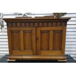 Late 19th/early 20th century wall hanging two-door cabinet enclosing pigeonholes and short