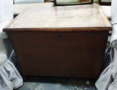 19th century mahogany box with cleated end supports