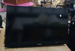 Wall-mounting flatscreen television, Samsung 32"
