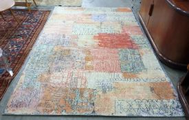 Late 20th century abstract design rug, 279cm x 185