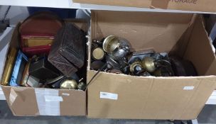 Quantity of metalware items including small pots,