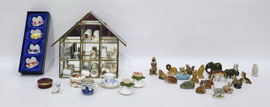 Quantity of Wade porcelain miniatures, sundry decorated thimbles and other decorative ceramics