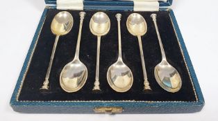 Set of six silver seal top coffee spoons by Mappin & Webb, Sheffield assay, in original case