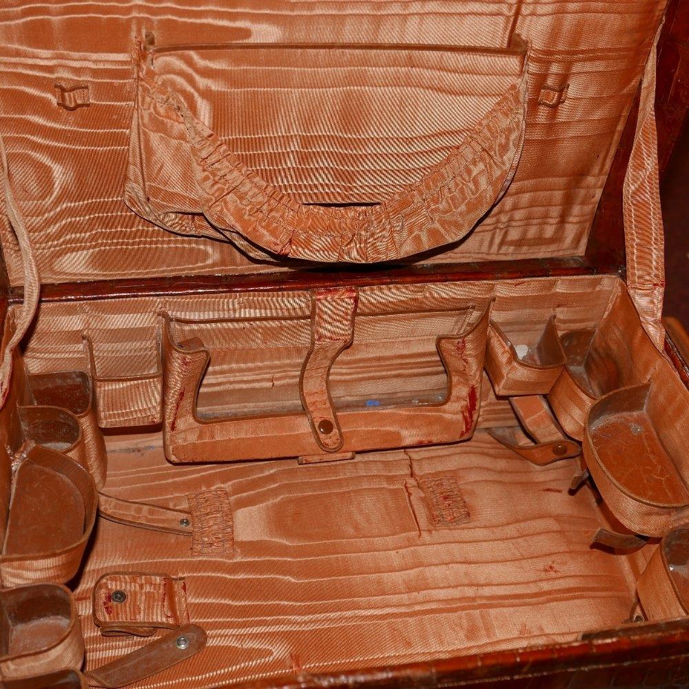 A late 19th/early 20th century crocodile skin travelling vanity case, inscribed J.C Vickery, to - Bild 2 aus 3
