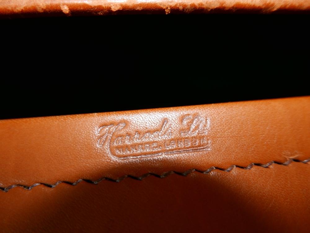 A vintage Harrods tan leather suitcase - Bild 2 aus 4