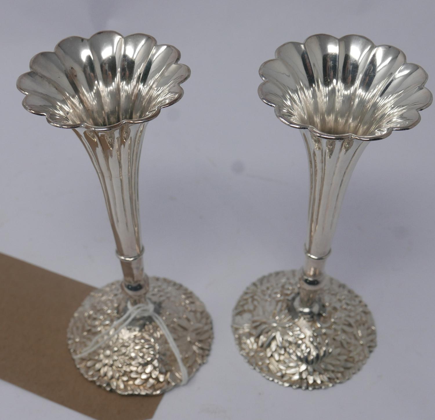 A pair of Chinese silver candlesticks, H.13cm - Image 3 of 3