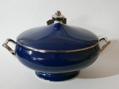 A large Legle Limoges, porcelain tureen and cover in midnight blue and platinum finish, H: 18cm,