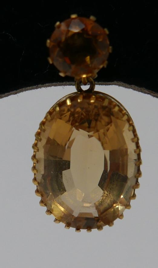 A pair of 19th century, 18ct yellow gold, faceted citrine drop earrings, each earring set with a - Image 2 of 2