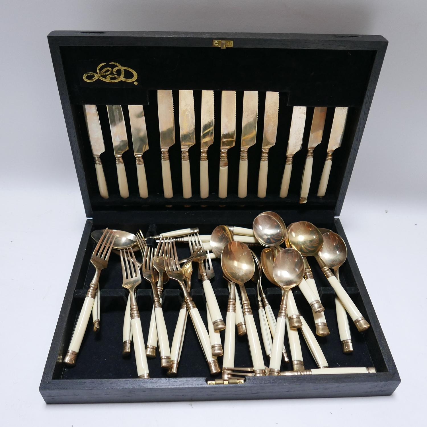 A canteen of cutlery