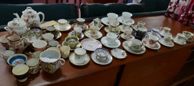 A collection of 19th & 20th century porcelain cups and saucers