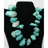 A vintage chunky turquoise necklace composed of 21 large natural turquoise beads, L: 40cm, 320g