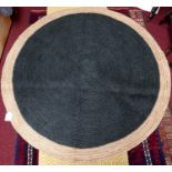 A contemporary circular rug, Diameter 160cm