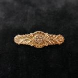 A boxed Victorian 9ct yellow gold palmette brooch (with locket window to reverse) 1.4 x 4cm, 2.1g.