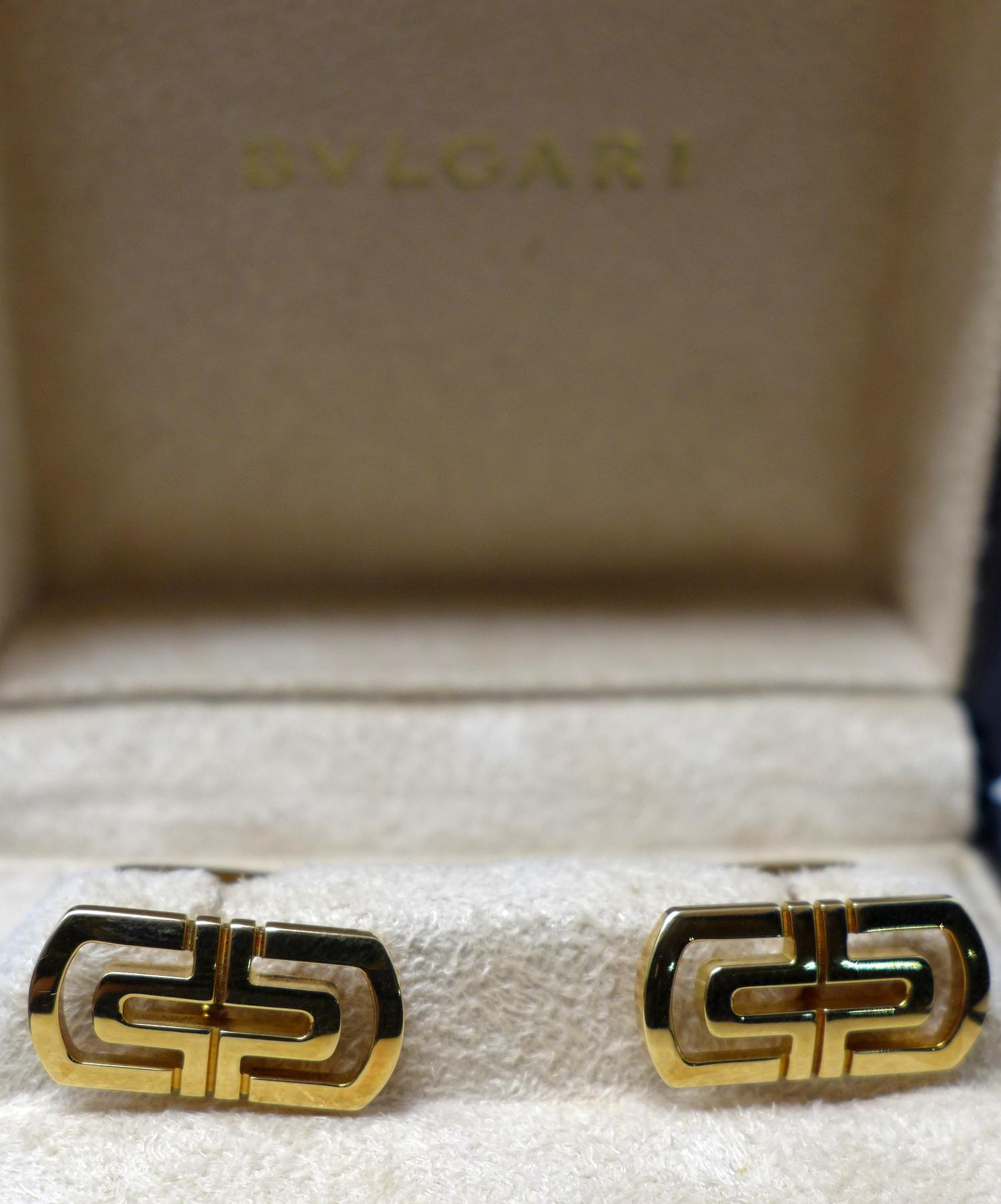 A boxed pair of Bvlgari 18ct yellow gold cufflinks, marked 750, 12g total