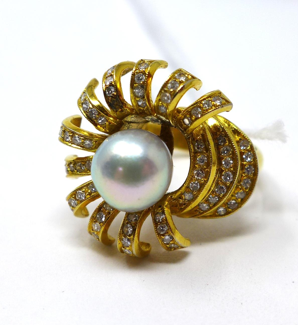 An 18ct yellow gold diamond and grey South Sea Pearl cocktail ring, Size: L, 7g