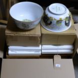 Two Franklin porcelain 'Game Bird' bowls together with 12 Franklin porcelain plates