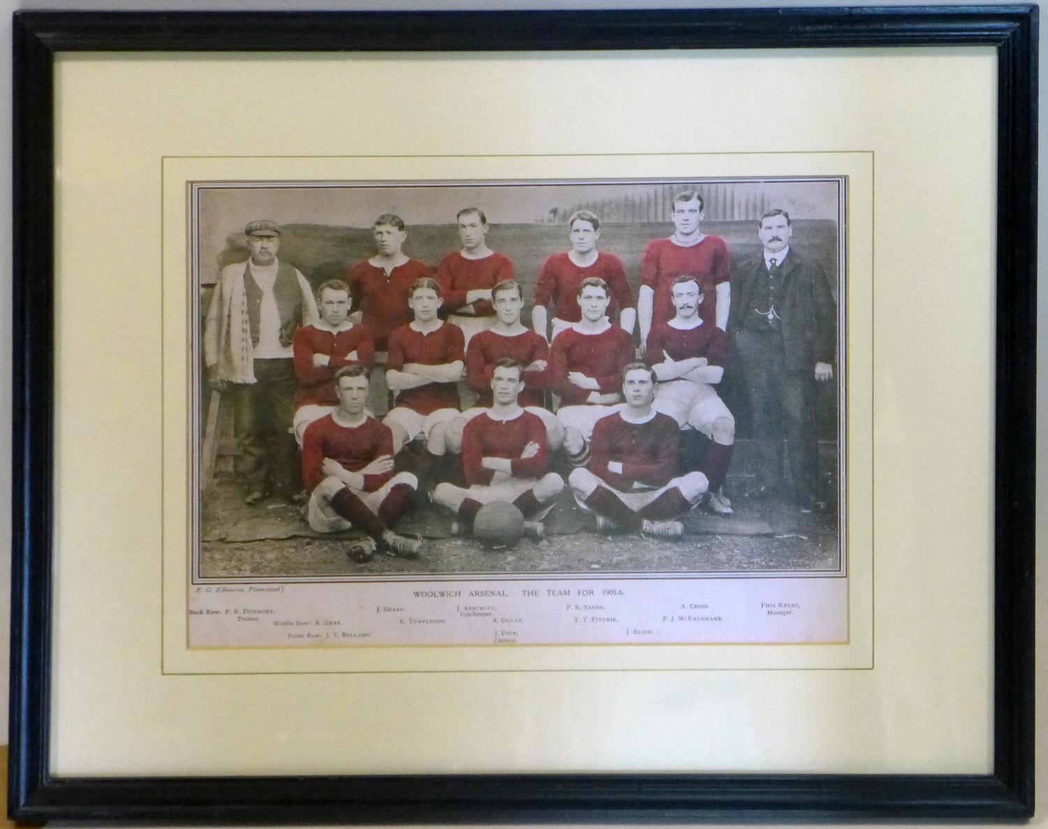 Woolwich Arsenal Team for 1905-06 picture in an ebonised frame, 20 x 28.5cm, frame: 45 x 35cm