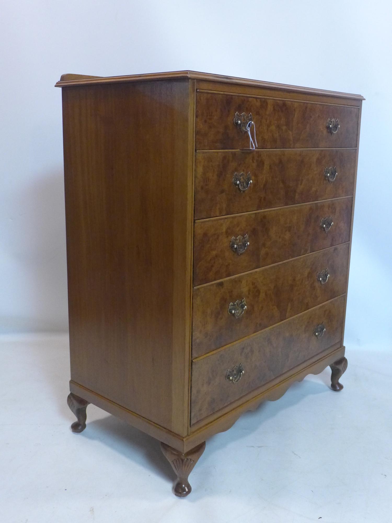 A walnut chest of 5 graduating drawers, on cabriole feet, H.103 W.84 D.48cm - Image 2 of 2