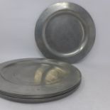 A set of 6 antique, pewter plates, dia: 27cm each