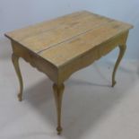 A Victorian pine table, H.74 W.92 D.68cm