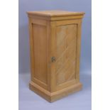 A 20th century oak pedestal cabinet, H.87 W.45 D.41cm