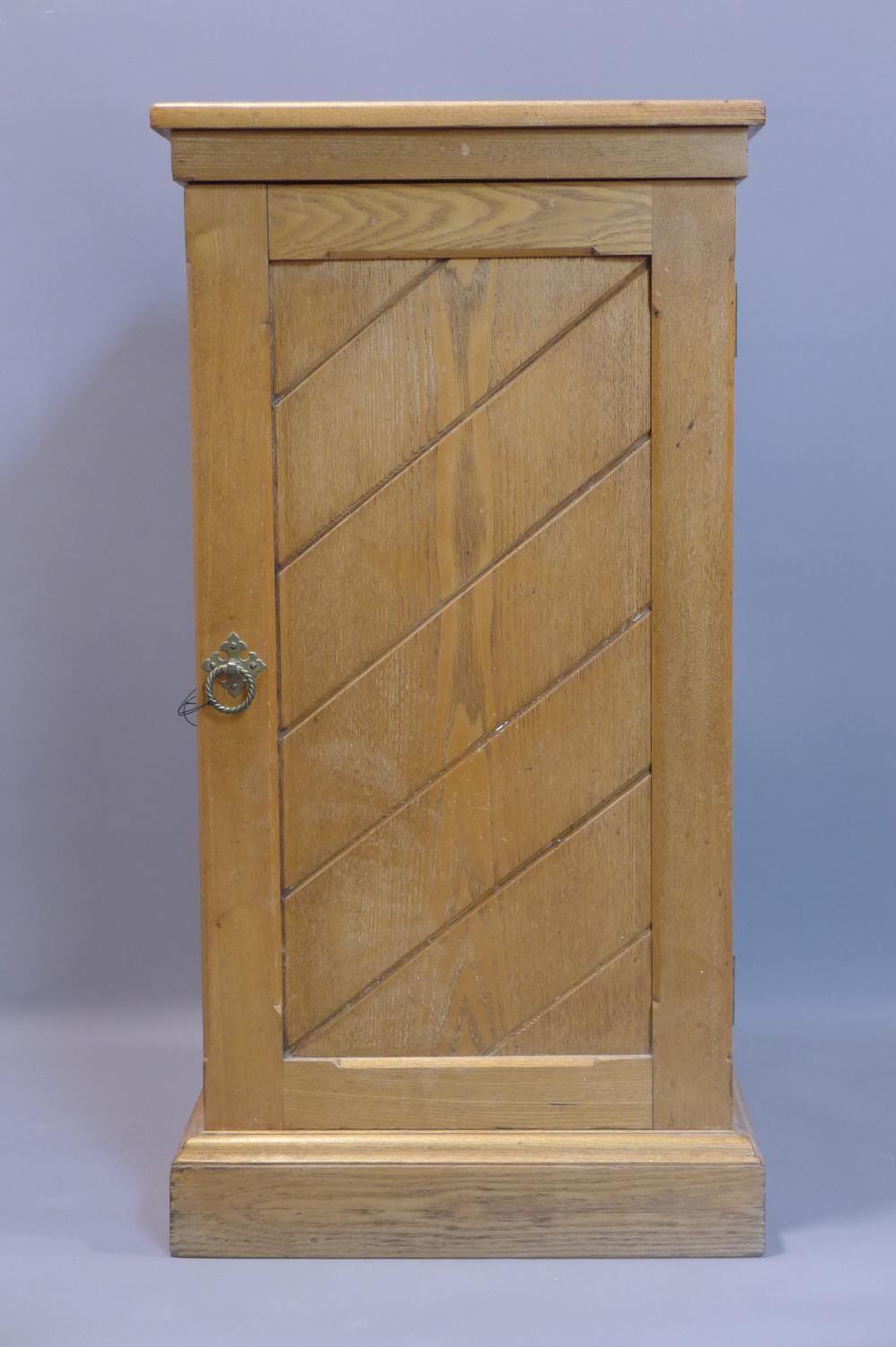 A 20th century oak pedestal cabinet, H.87 W.45 D.41cm - Image 2 of 3