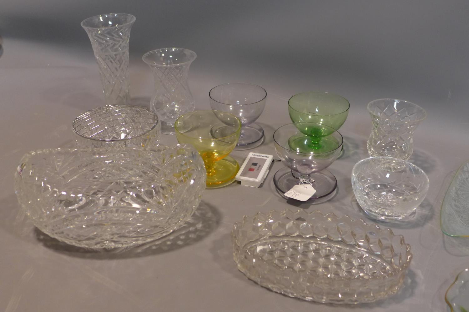 A mixed collection of glassware and crystal, to include four glasses, crystal dish, crystal vase, - Image 2 of 3