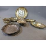 A collection of silver plated bowls and trays, including Chippendale, Reed & Barton, Walker and