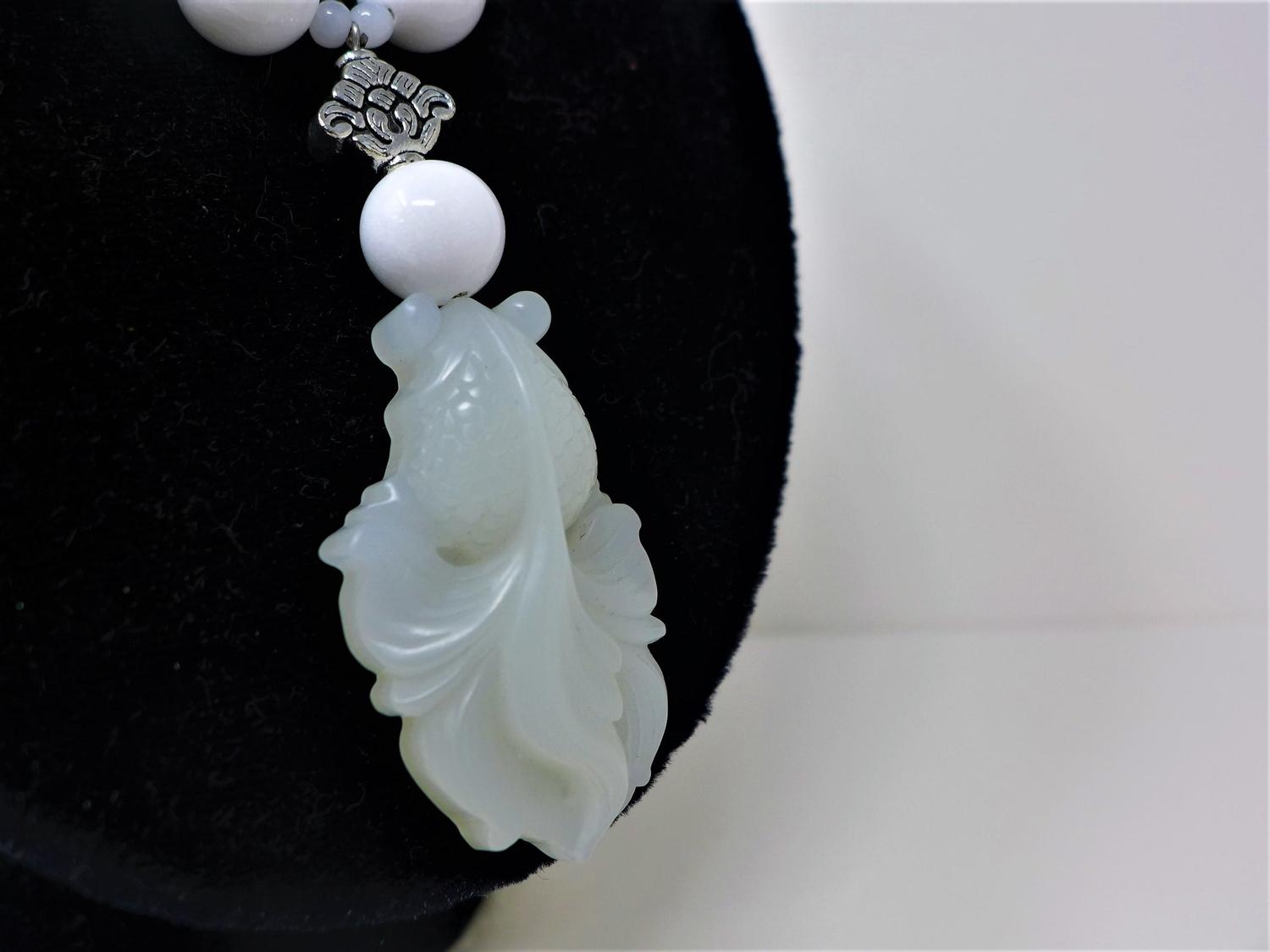 A white jadeite beaded necklace with pendant, together with a pair of white jadeite beaded earrings - Image 2 of 3