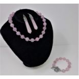 A rose quartz and silver plated jewellery suite, to include a beaded necklace and beaded bracelet