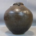 Japanese brown glazed pottery vase with lug handles, probably 16th - 17th century, H 26, diameter 27