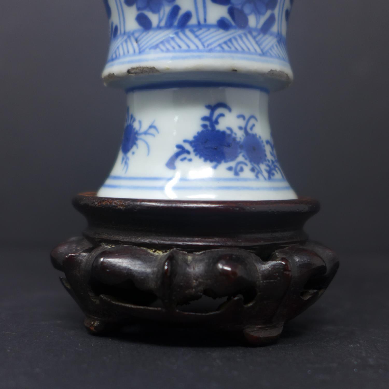 A Chinese baluster vase, blue and white porcelain, floral design probably K?ang Hsi period with - Image 4 of 4