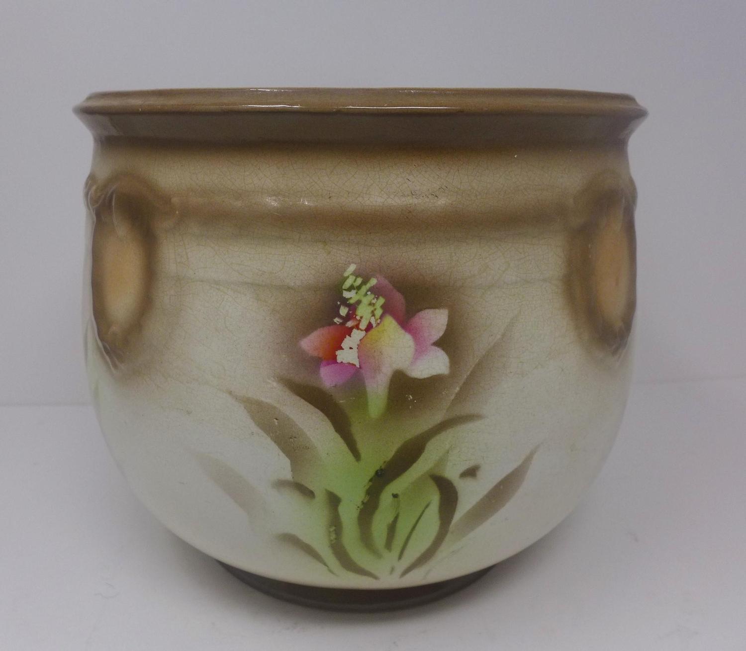 1970's creme vase - Image 2 of 3