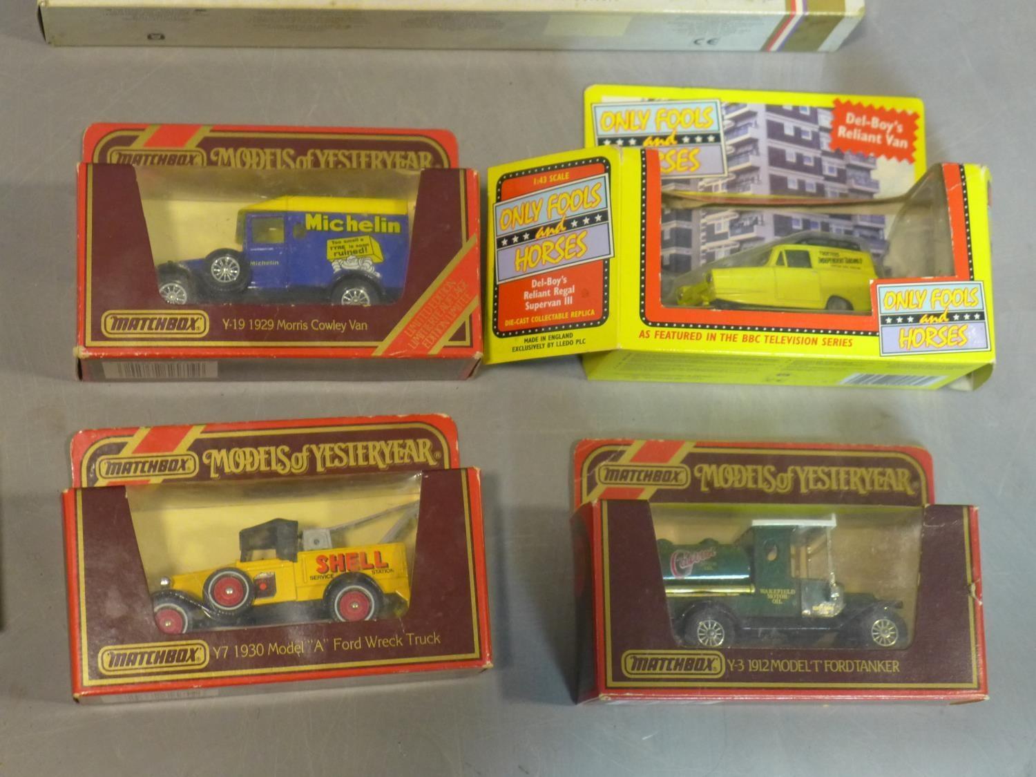 A collection of diecast to cars, to include Vanguards, Lledo, Hamleys, Days Gone 'The Public - Image 4 of 5