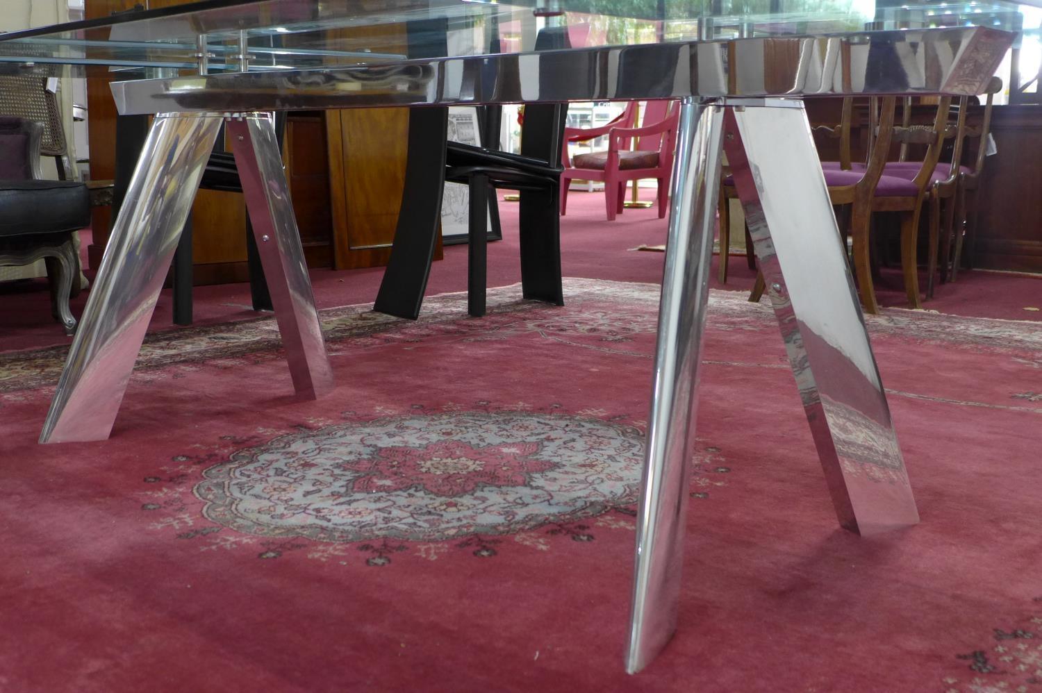 An Italian extending glass dining table by Naos, H.74 W.200 D.100cm (not extended) - Image 2 of 6