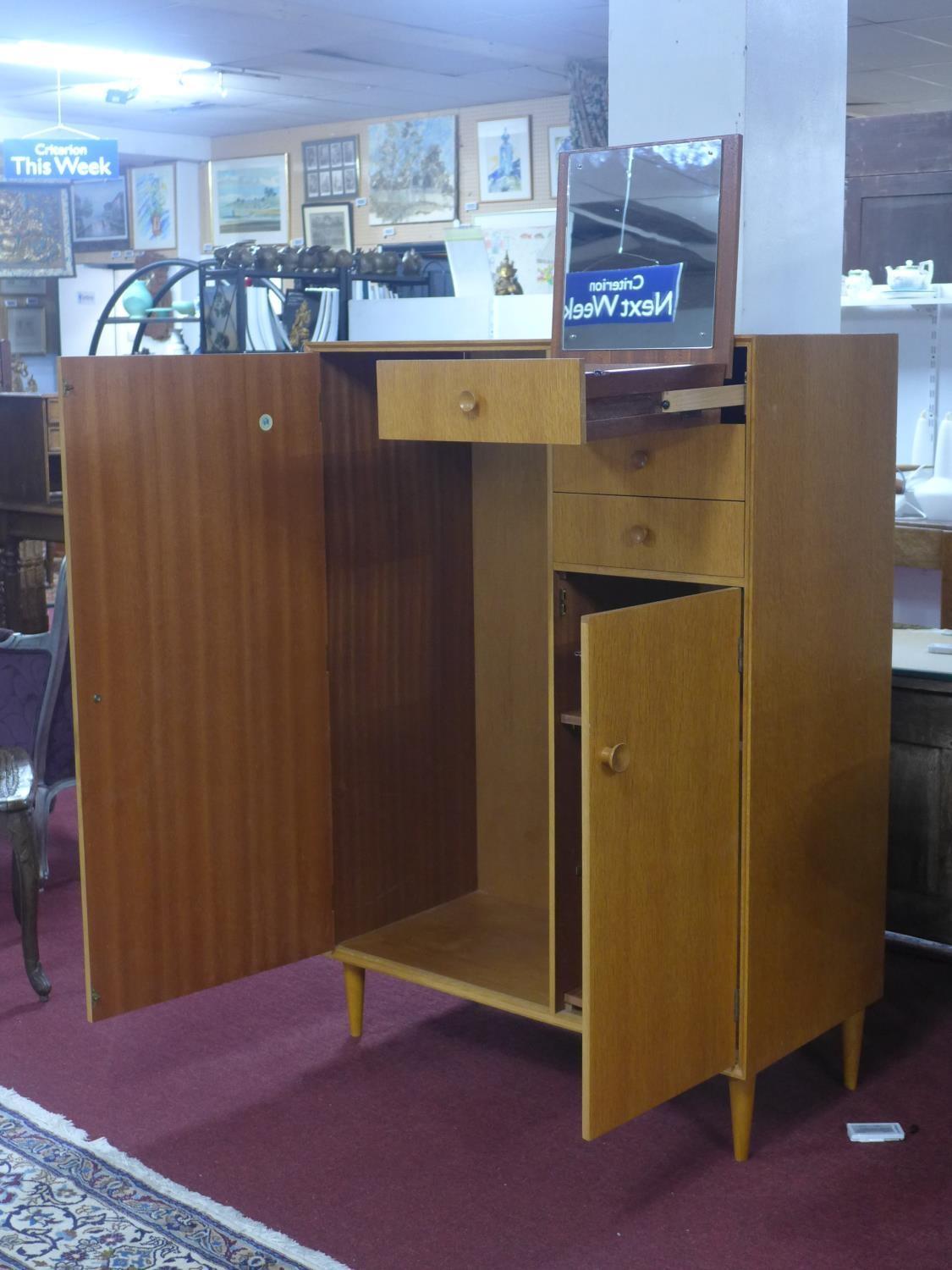 A fitted oak vintage gentlemans wardrobe by Meredew Furniture H.130x W.93 x D.45 - Image 2 of 4