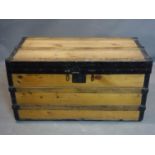 Storage trunk with metal frame, H.45 x W.100 x D.45 cm