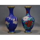 A pair of Chinese bud vases decorated with the technique of cloisonné, H. 40, diameter 25 cm (2)