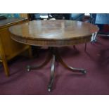 A mahogany round tilt top pedestal centre table, 20th century, H.70 diam. 120 cm