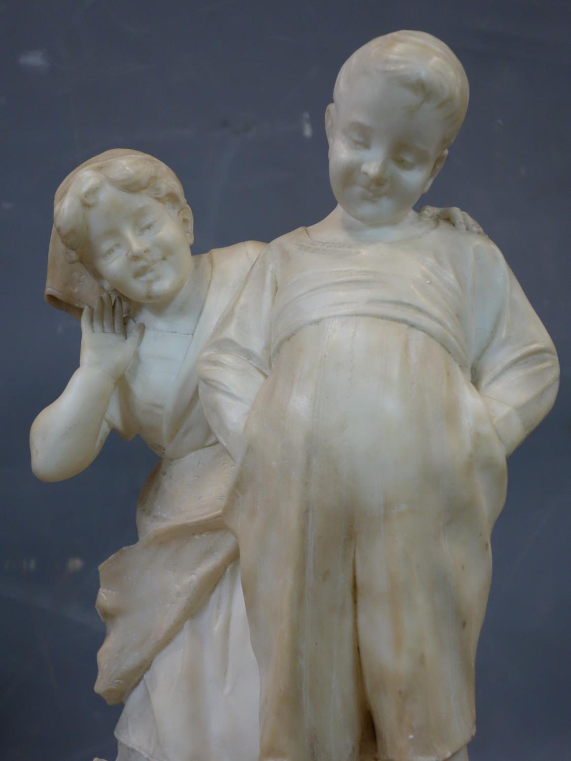 Ferdinando Vichi, Italian, (1875-1945), alabaster sculpture of a boy and girl looking at a cat, - Bild 2 aus 6