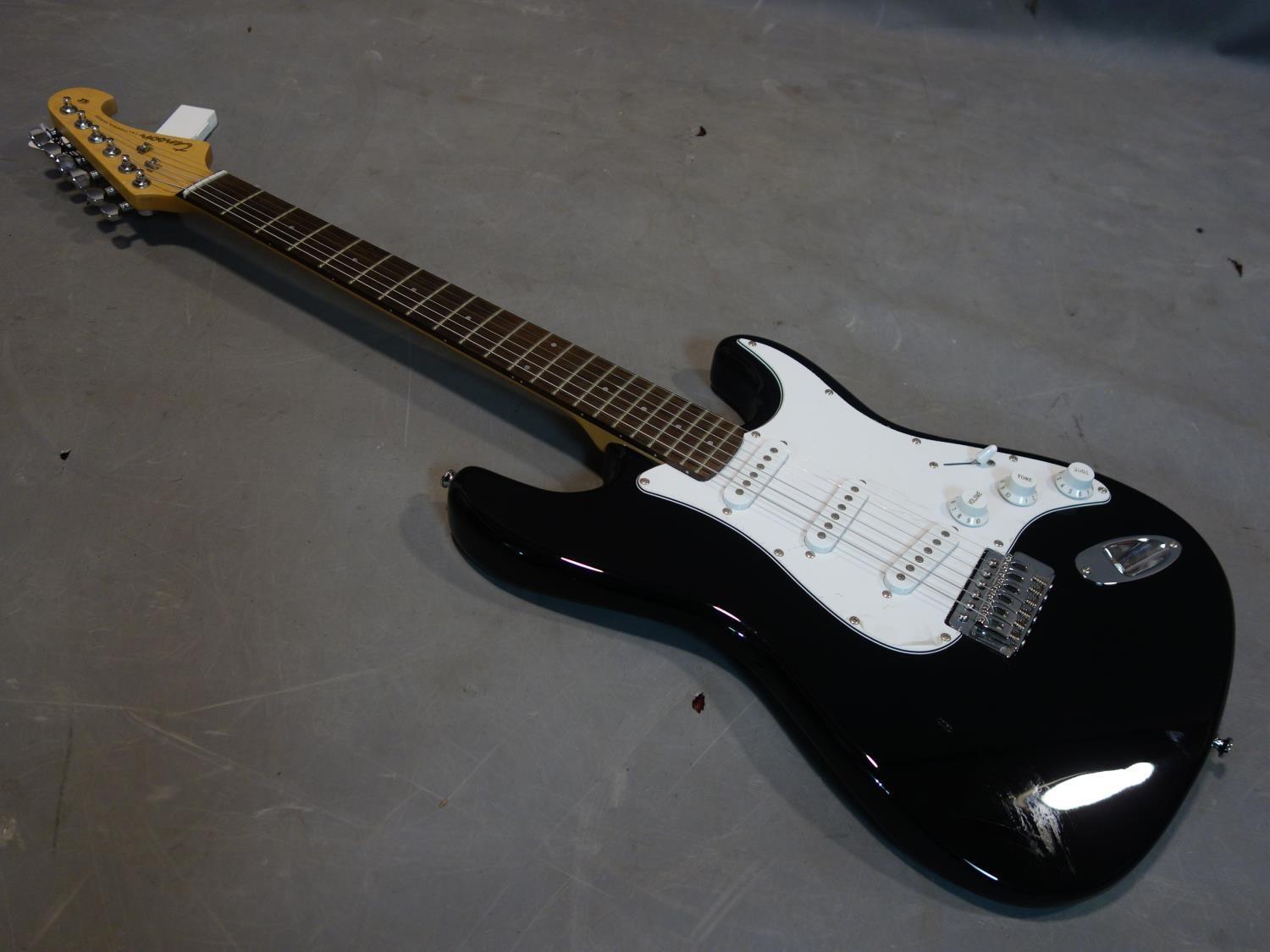 A Tenson California Series electric guitar, with soft case - Image 5 of 7