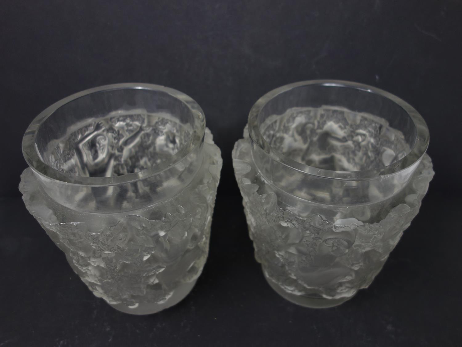 A pair of Rene Lalique 'Bacchus' frosted glass vases, minor chips on both, H.18 D.16cm - Bild 3 aus 4