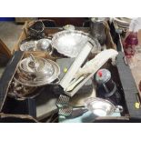 TWO TRAYS OF SILVER PLATED METALWARE TO INCLUDE A LARGE LADLE, BOTTLE HOLDER, FLATWARE ETC.
