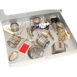 A QUANTITY OF COLLECTABLES TO INCLUDE A SILVER CHEROOT HOLDER CASE, NAPKIN RINGS ETC