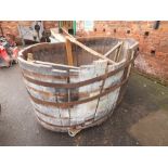 A LARGE VINTAGE OVAL WOODEN MASH TUN - PROVENANCE - FROM TEDDESLEY HALL W 190 CM A/F