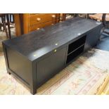 A MODERN LOW BLACK TV UNIT L 160 CM