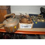 A TRAY OF METAL WARE TO INCLUDE COPPER KETTLES PLUS A BOX OF DOOR HANDLES