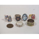 A BAG OF DRESS RINGS TO INCLUDE SILVER EXAMPLES