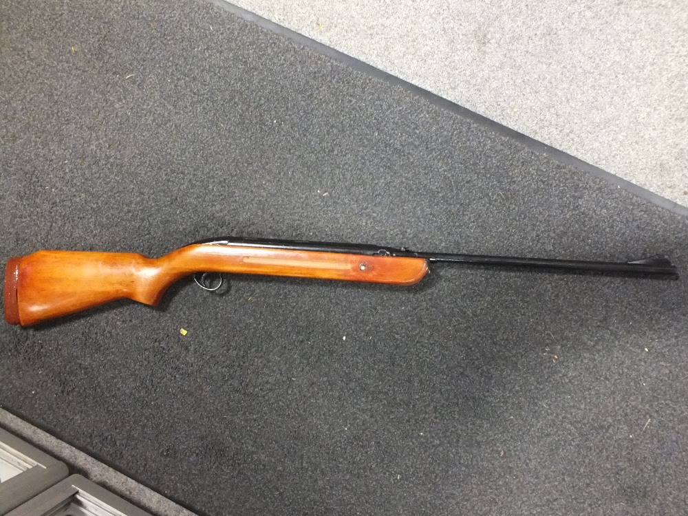 A BSA .22 AIR RIFLE