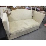 A MODERN UPHOLSTERED KNOWLE STYLE SETTEE